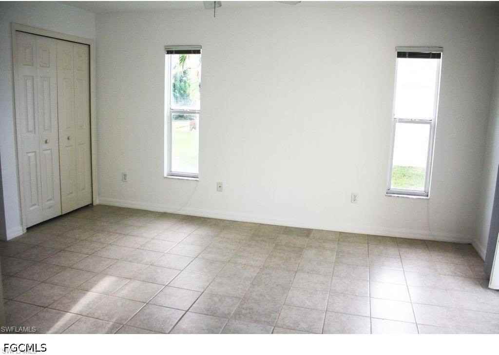 2114 Sw 39th St - Photo 7 of 9