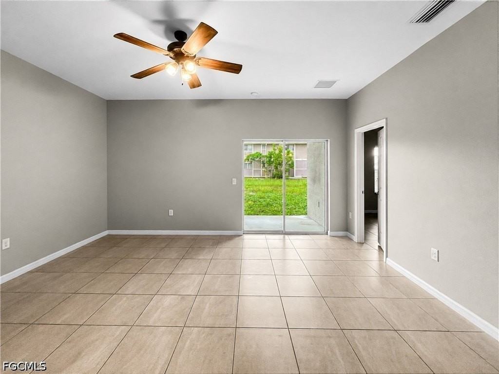 1322 Sw Trafalgar Pkwy - Photo 6 of 32