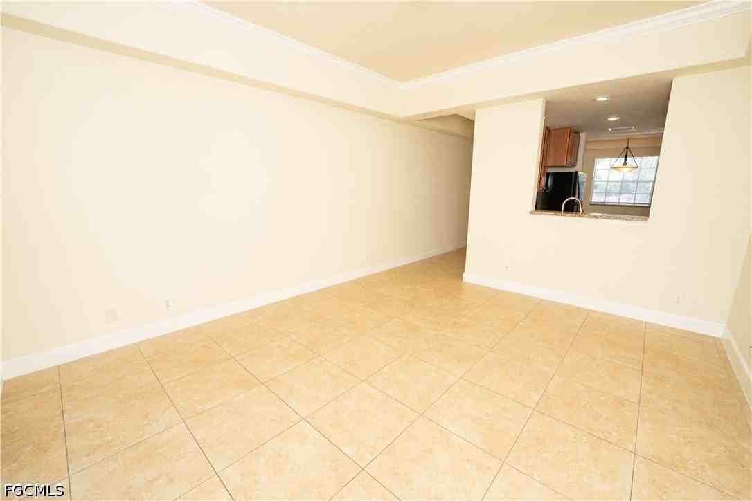 325/327 SE 23rd Avenue - Photo 6 of 21