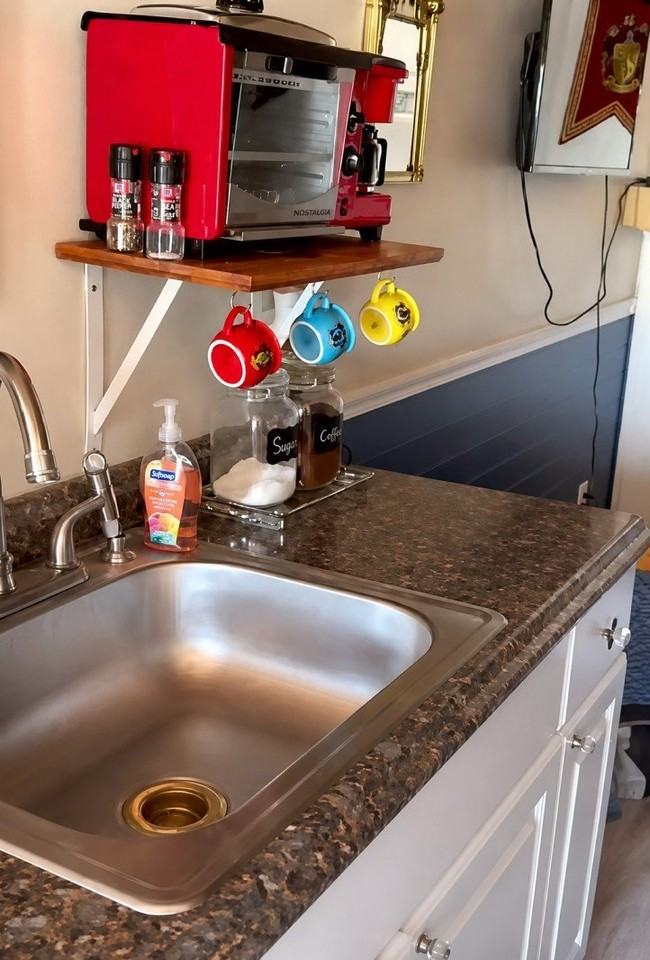 685 Englehart Rd - Photo 4 of 7