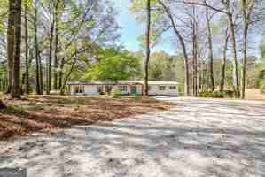 featured image of 140 Mary Freeman Rd