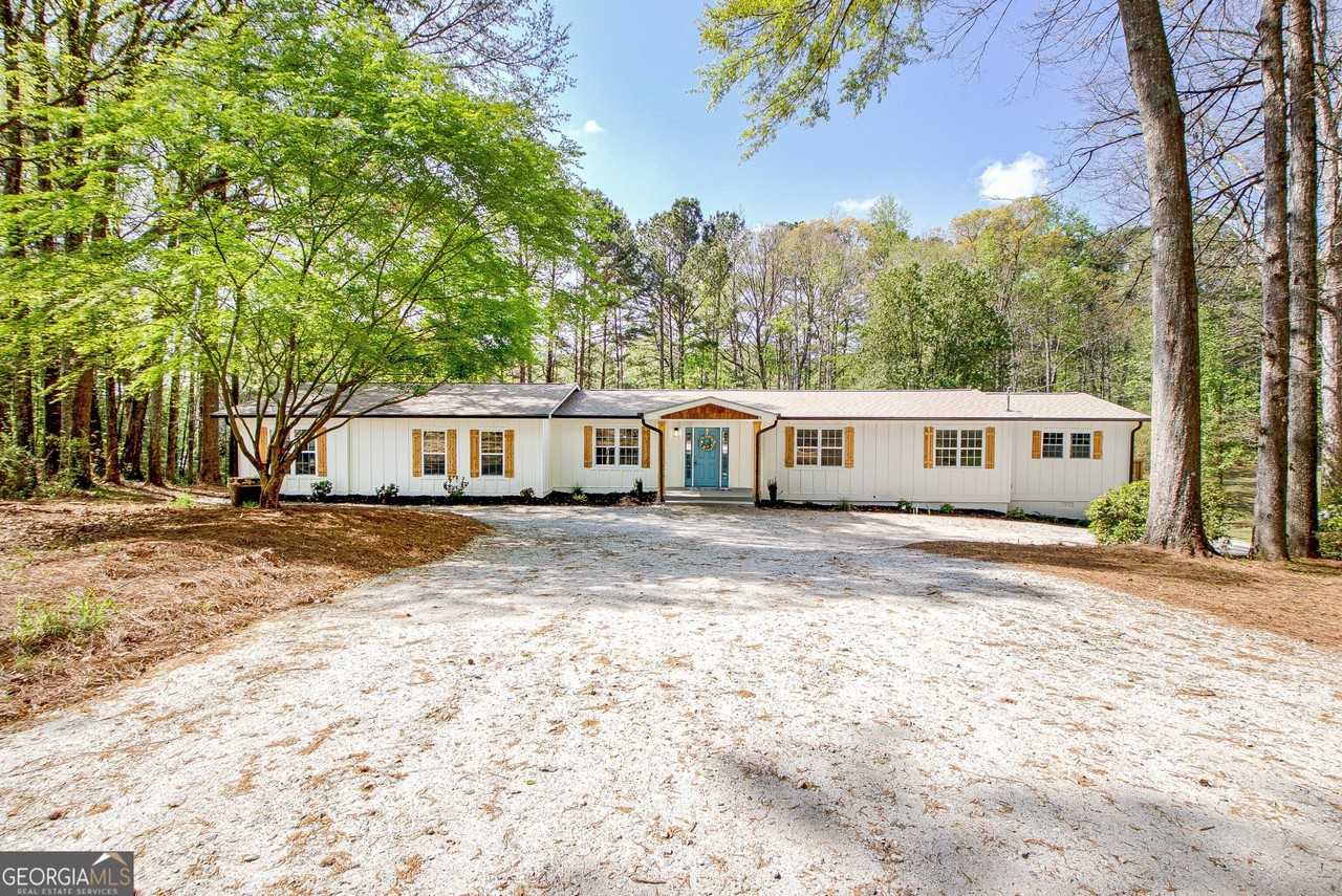 140 Mary Freeman Rd - Photo 3 of 50
