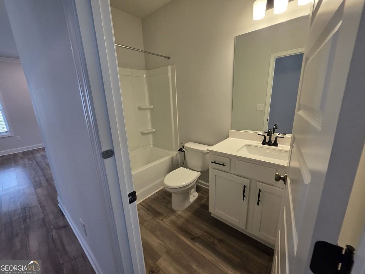 304 Sterling Creek Way - Photo 3 of 14