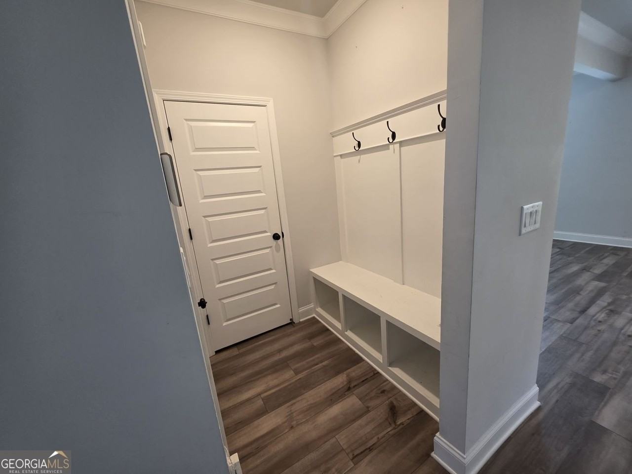 304 Sterling Creek Way - Photo 4 of 14