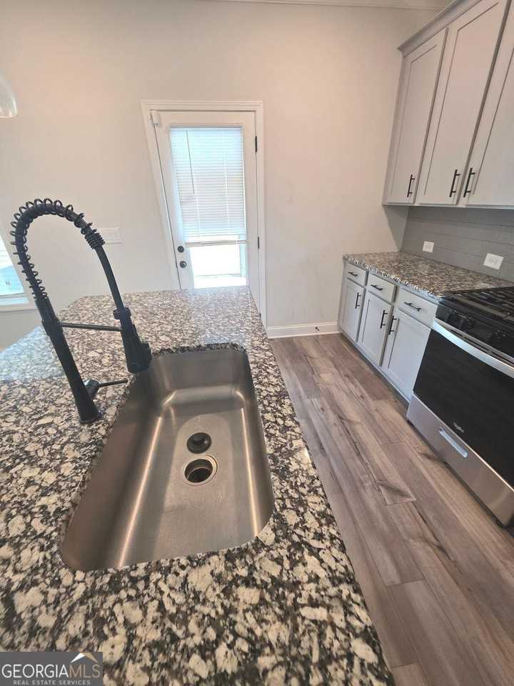 304 Sterling Creek Way - Photo 6 of 14