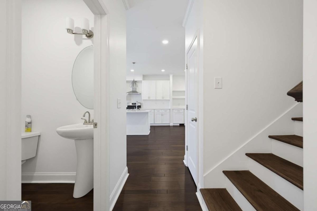 4915 Wil Ray Ln - Photo 5 of 43
