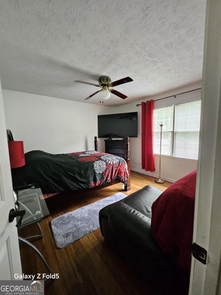 49 Cook Ln - Photo 6 of 11