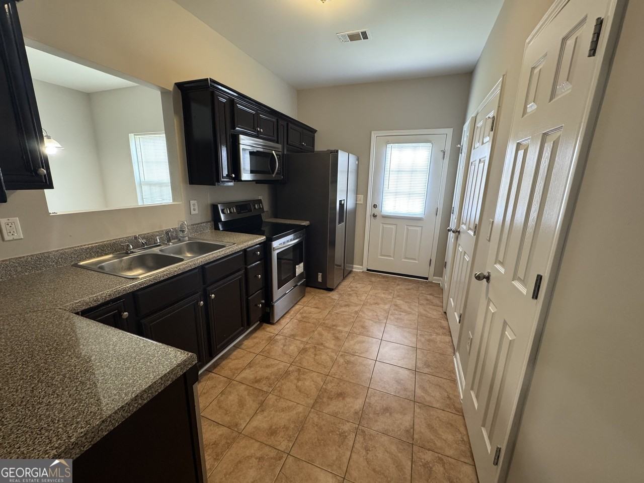262 Village Dr - Photo 4 of 14