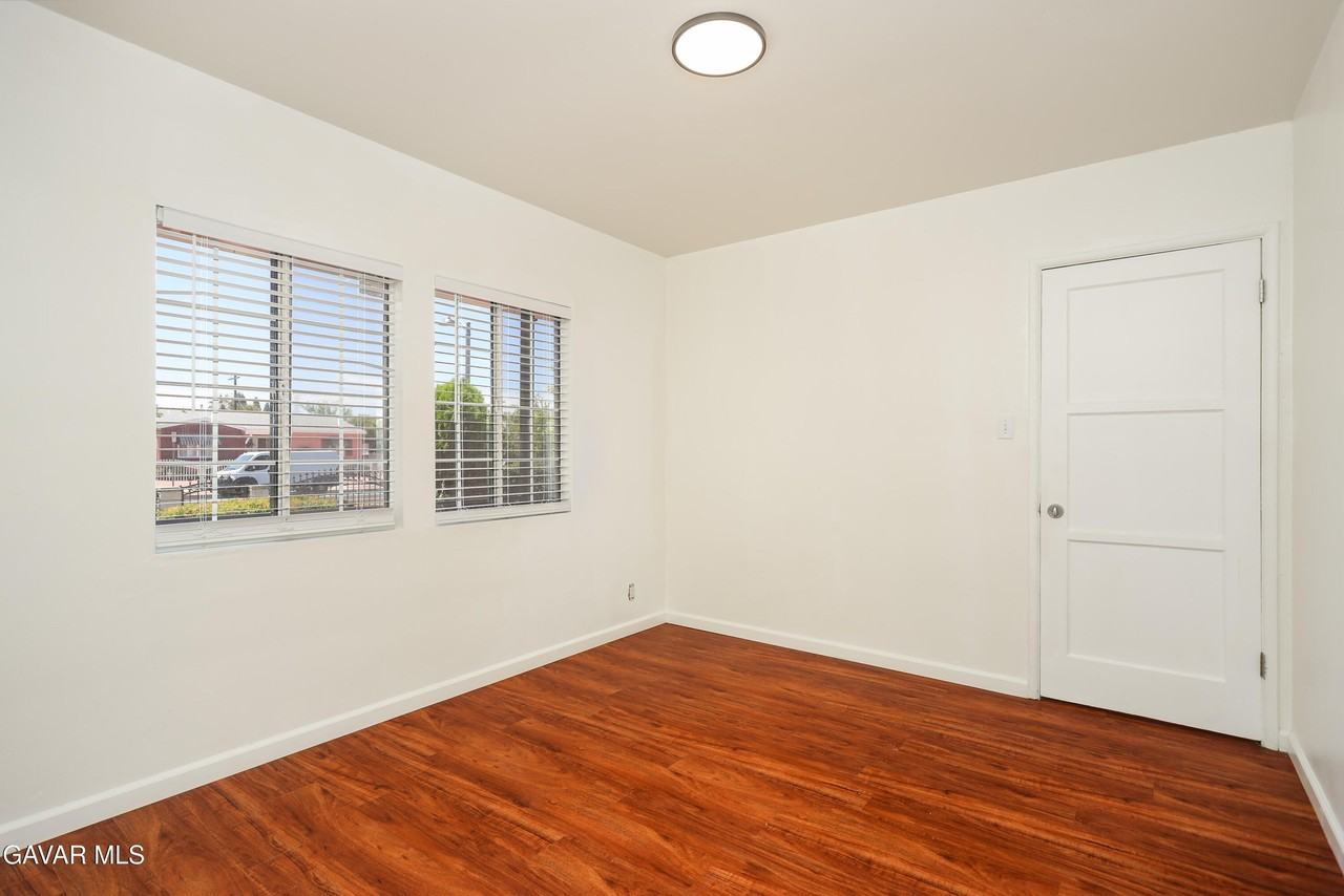 13951 Terra Bella St - Photo 5 of 29