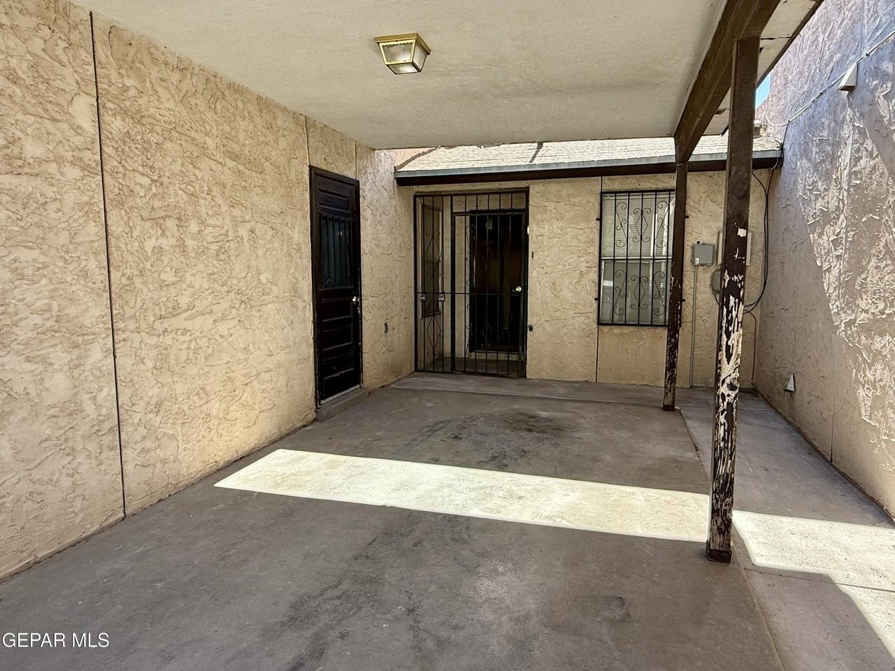 3112 Wayside St #B - Photo 2 of 23
