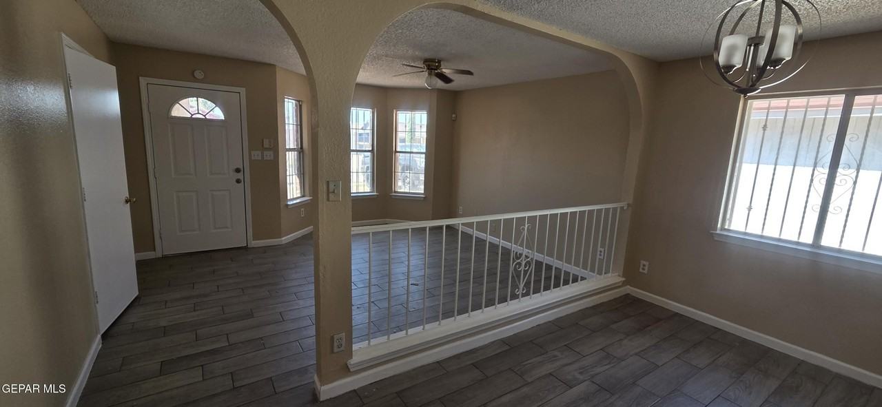 11559 Tony Ponce Dr - Photo 4 of 8