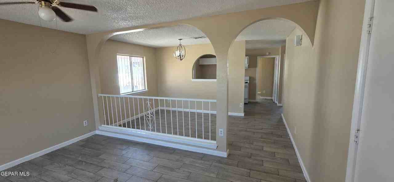 11559 Tony Ponce Dr - Photo 5 of 8