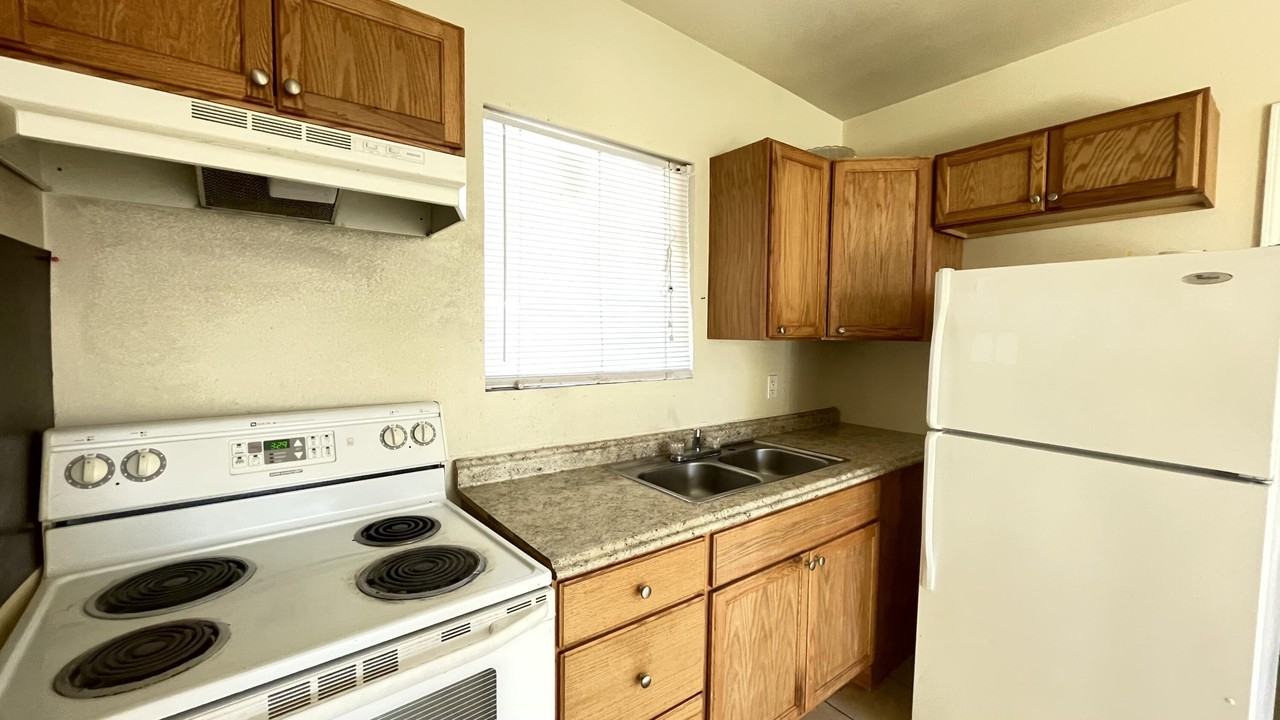136 Keeny Ct #C - Photo 3 of 8