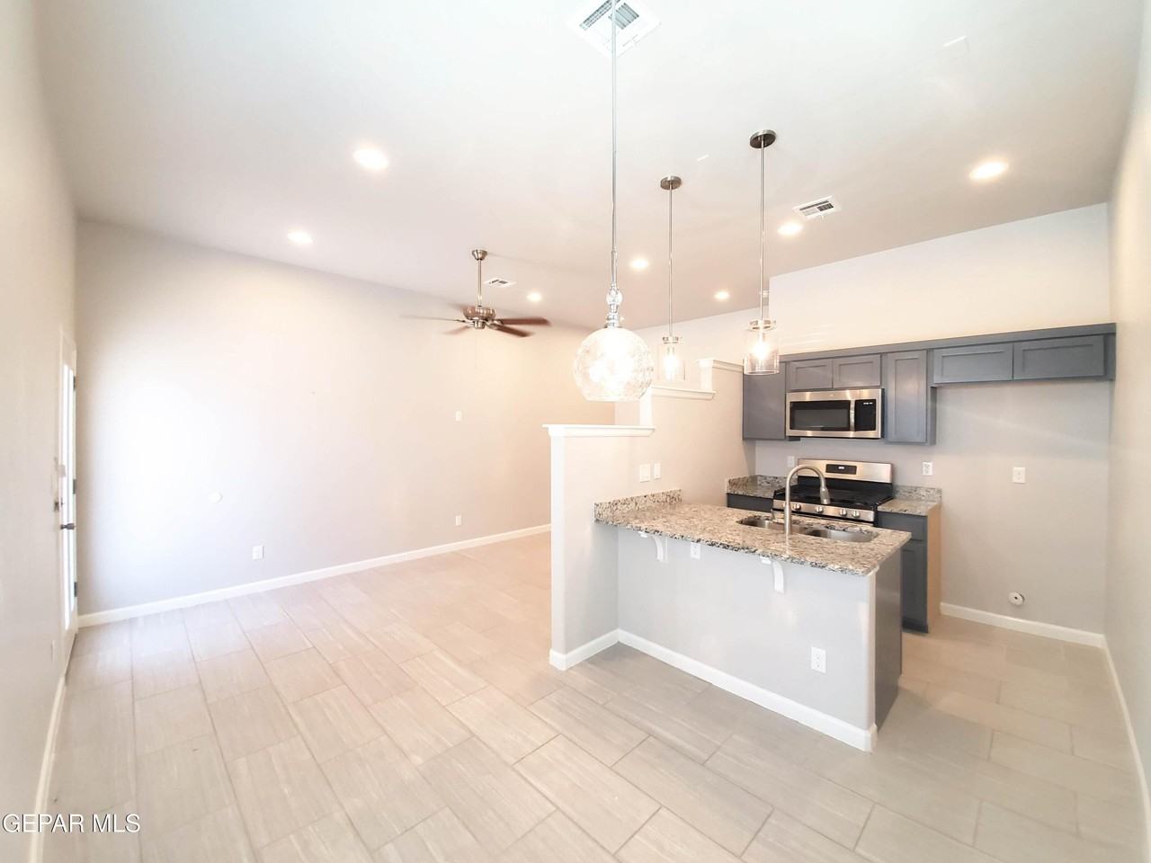 6524 Hoop St #B - Photo 3 of 19