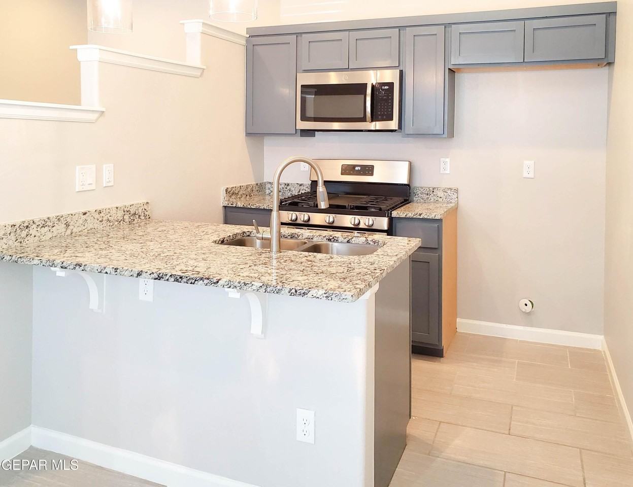 6524 Hoop St #B - Photo 4 of 19