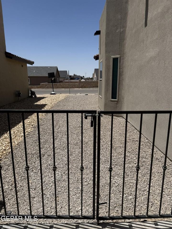 10148 Texas Madrone Dr - Photo 3 of 25