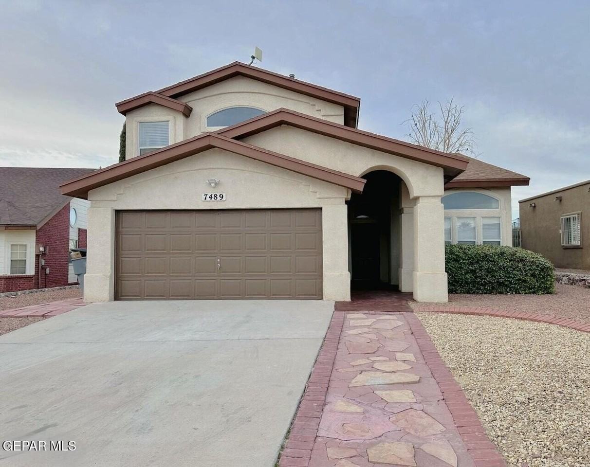 7489 Plaza Redonda Dr - Photo 4 of 49