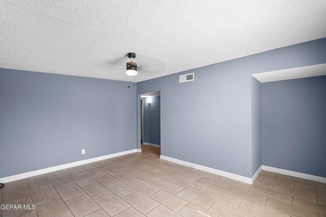 3977 Las Casitas Dr #B - Photo 5 of 28