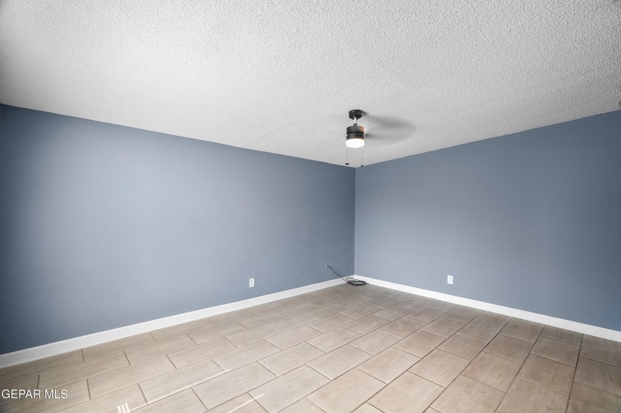 3977 Las Casitas Dr #B - Photo 6 of 28