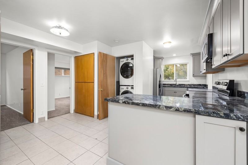 627 S St #3 - Photo 2 of 12