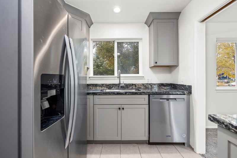 627 S St #3 - Photo 6 of 12