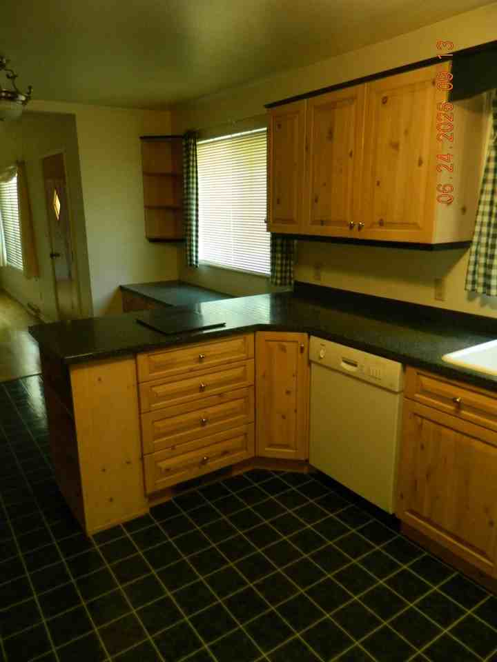 1012 Kern St - Photo 3 of 20