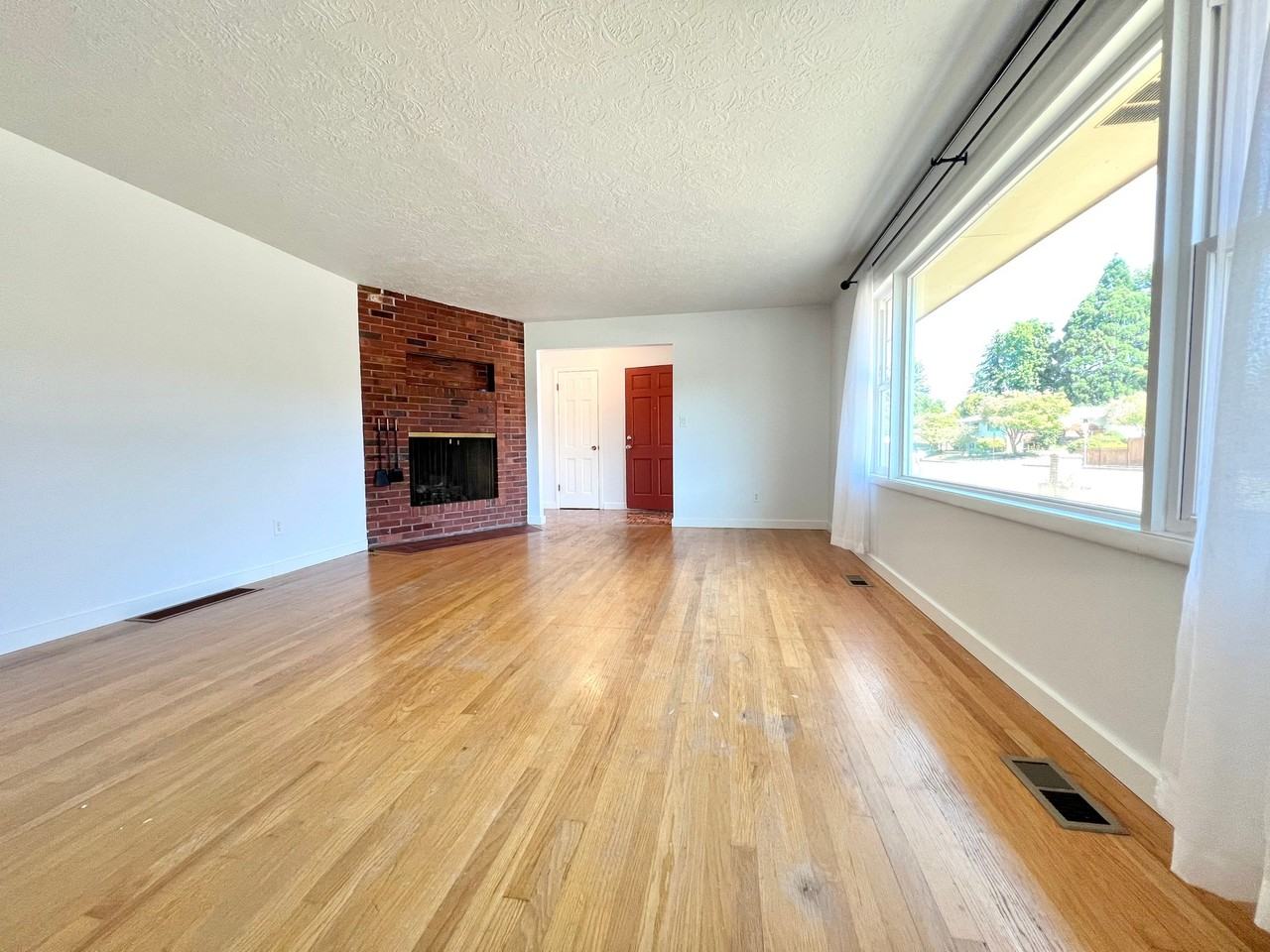 12815 Ne Fremont St - Photo 7 of 23