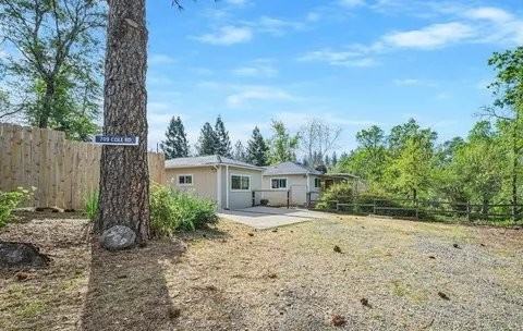 709 Cole Rd - Photo 2 of 16