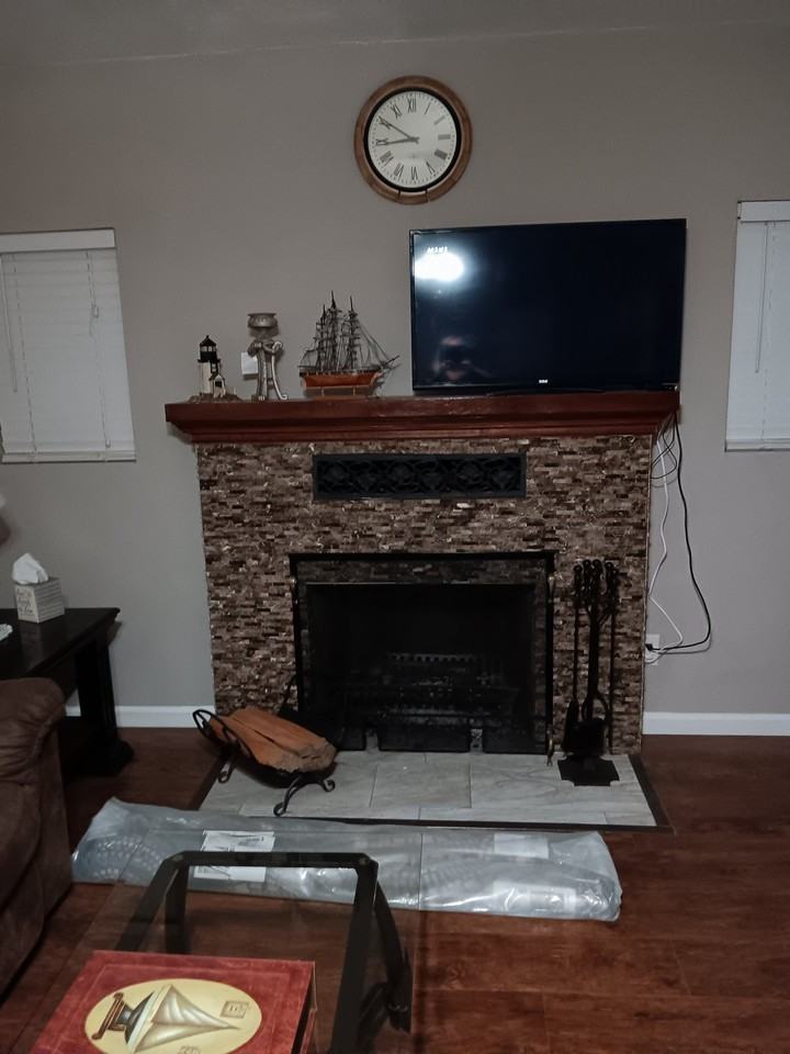 710 E Orange St - Photo 3 of 7