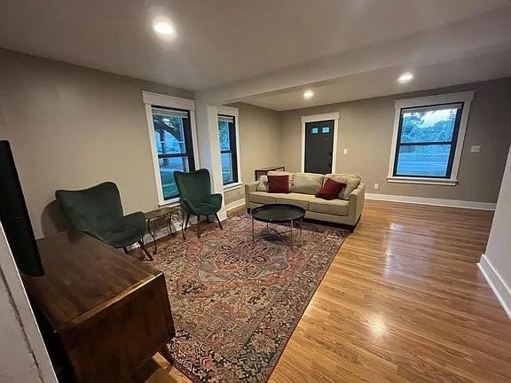 185 N Main St - Photo 2 of 7