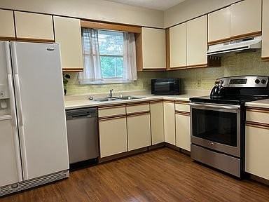 729 James St #1 - Photo 6 of 13