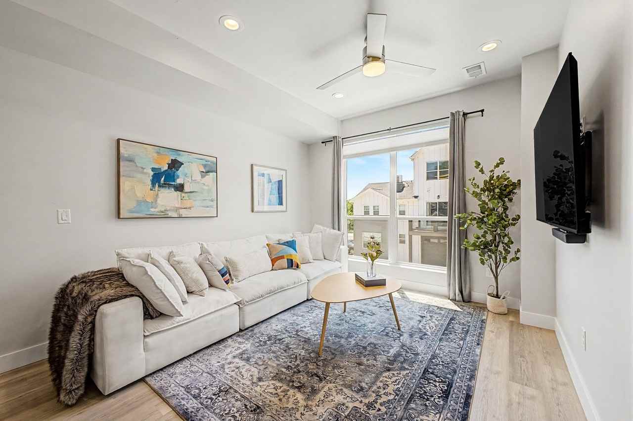 3437 W 63rd Pl - Photo 7 of 19