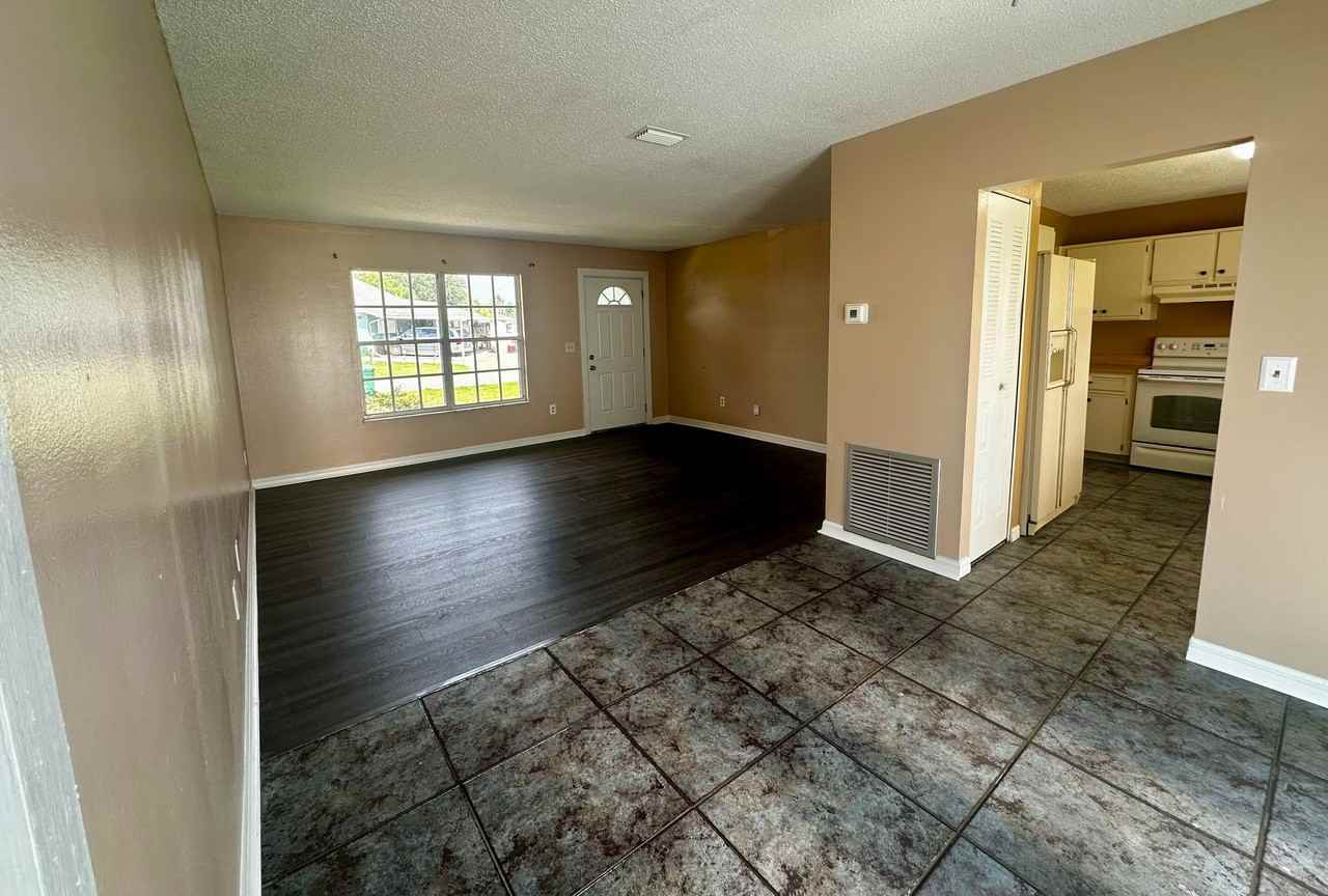 6574 Bamboo Ave - Photo 2 of 9