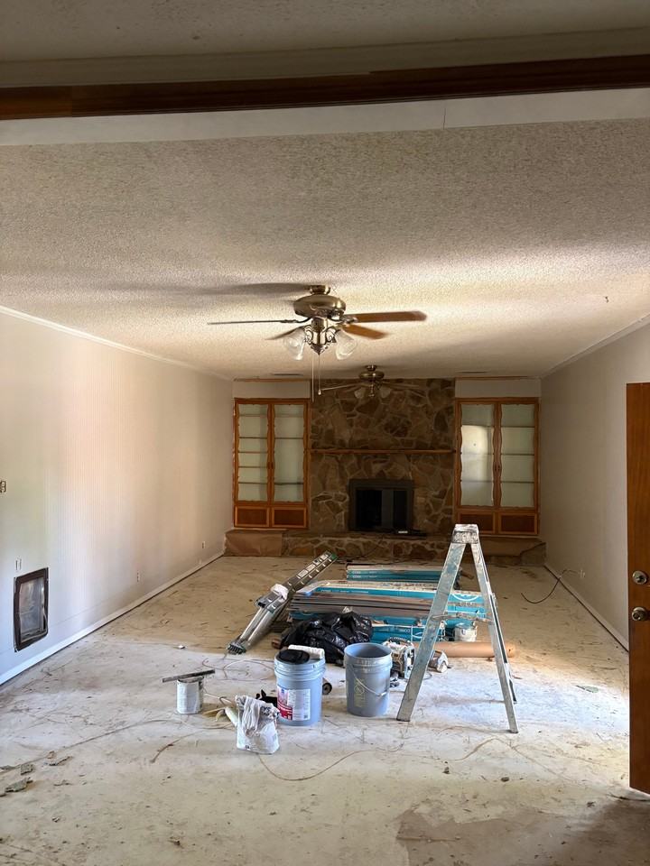 1527 Gas House Rd - Photo 5 of 14