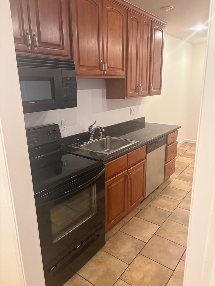 3840 Howe St #101 - Photo 3 of 14