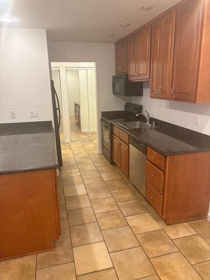 3840 Howe St #101 - Photo 4 of 14