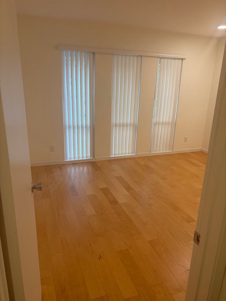3840 Howe St #101 - Photo 6 of 14