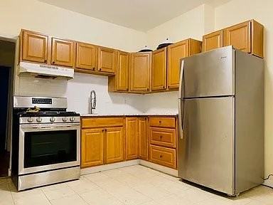 52 3rd St #3 - Photo 5 of 7