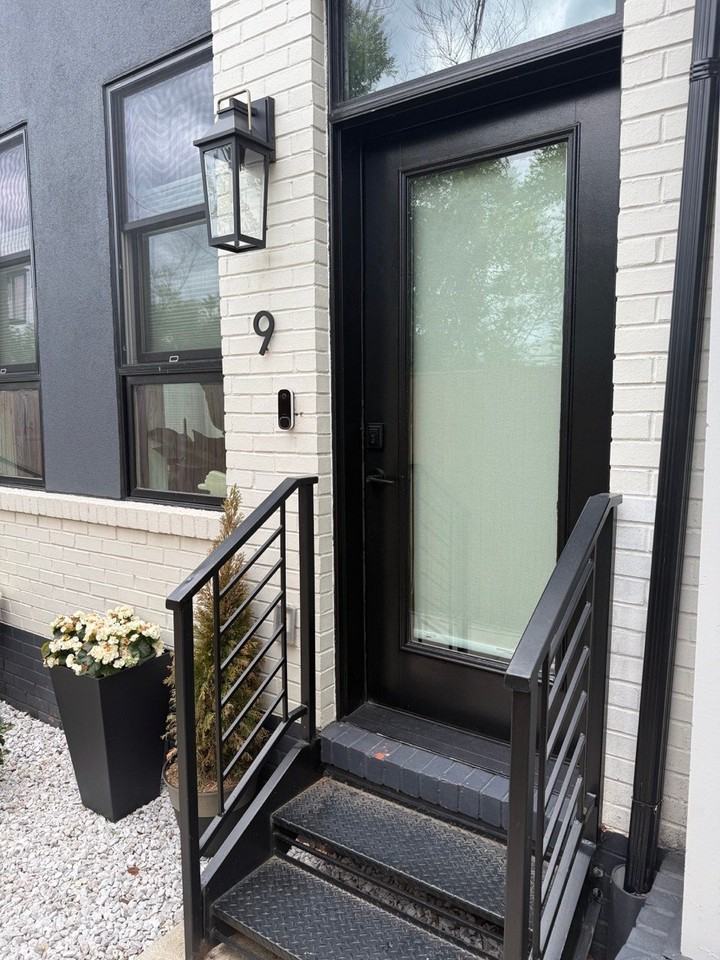 217 16th St Ne #9 - Photo 4 of 20