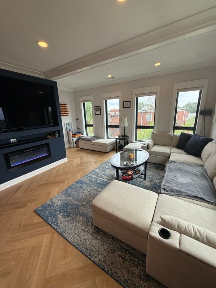 217 16th St Ne #9 - Photo 7 of 20