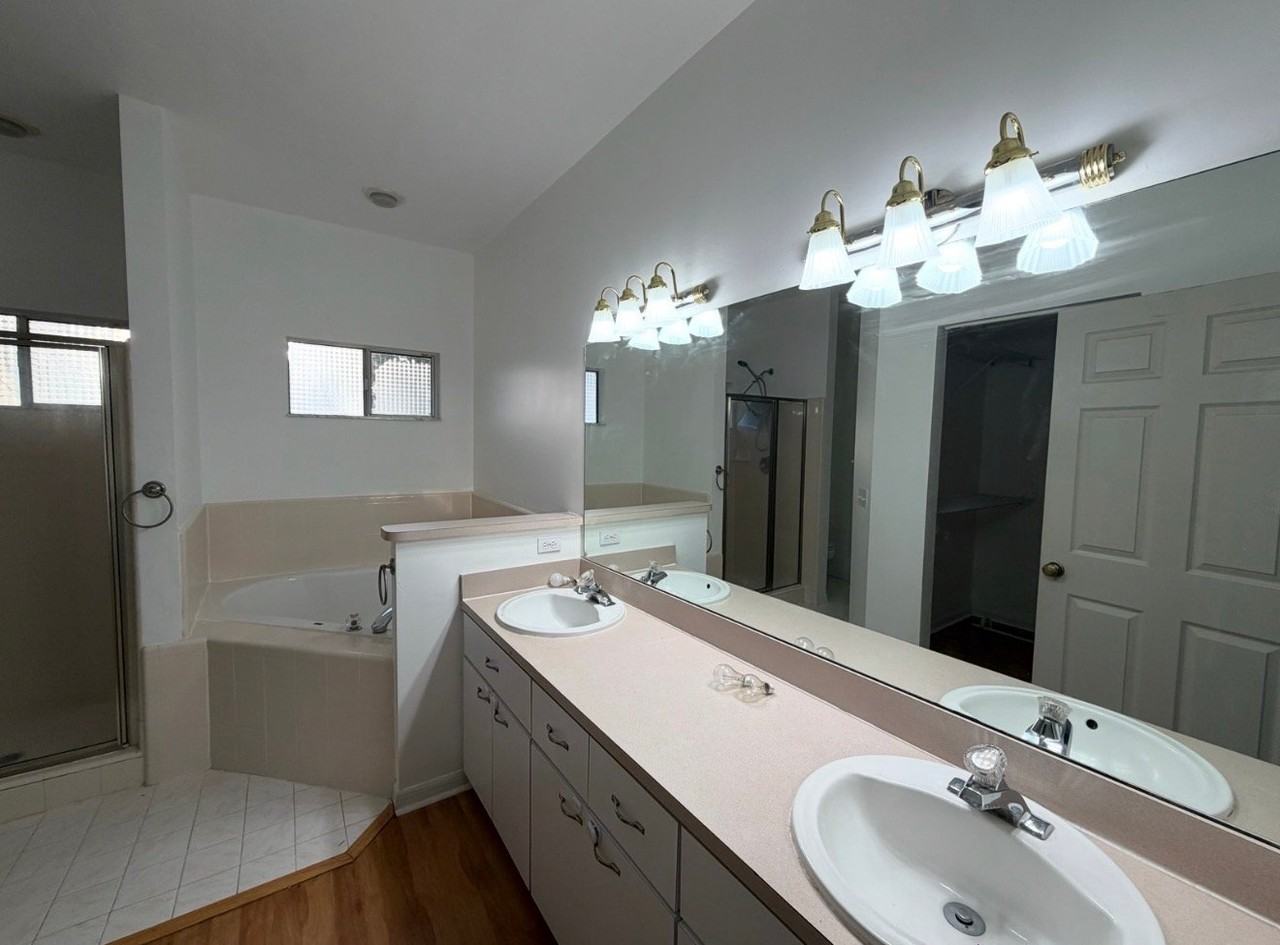 4423 Nw 36th St - Photo 5 of 6