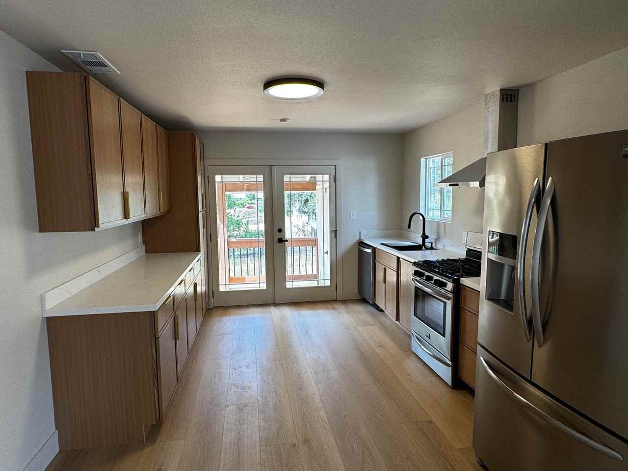 4829 Chico St - Photo 4 of 9