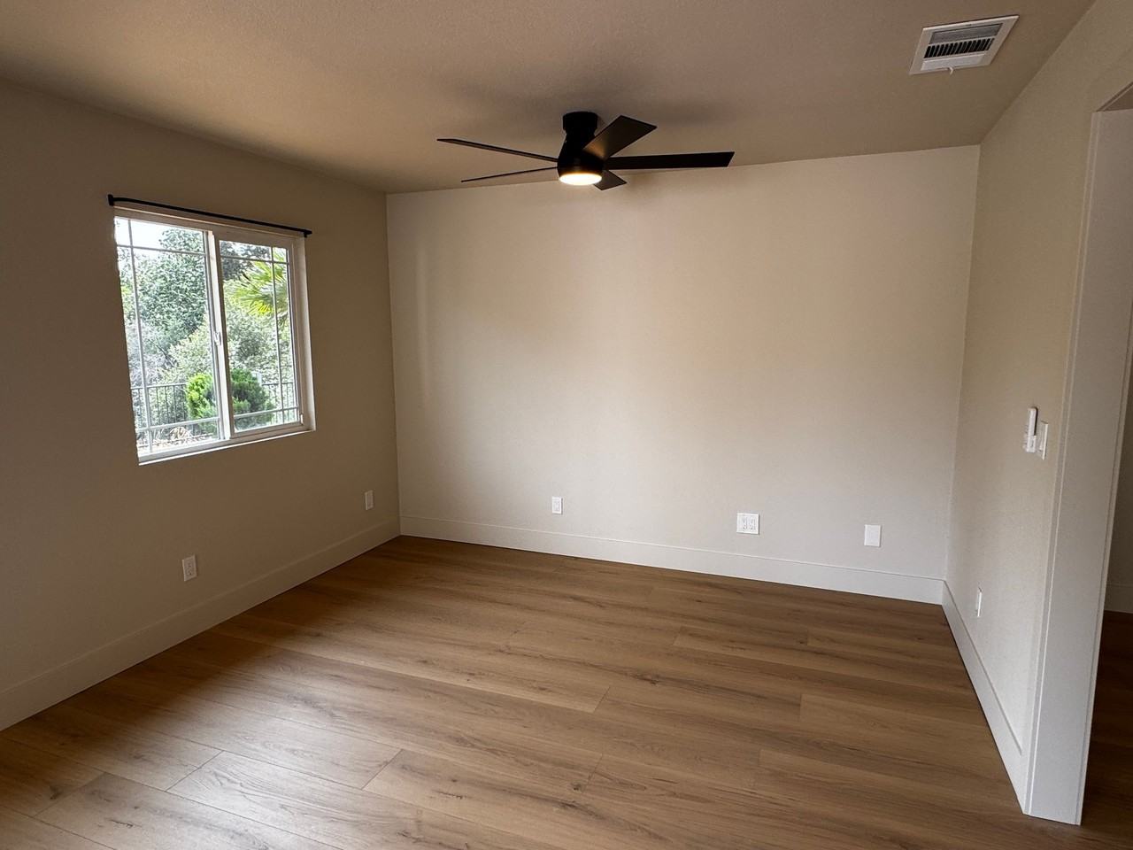 4829 Chico St - Photo 6 of 9
