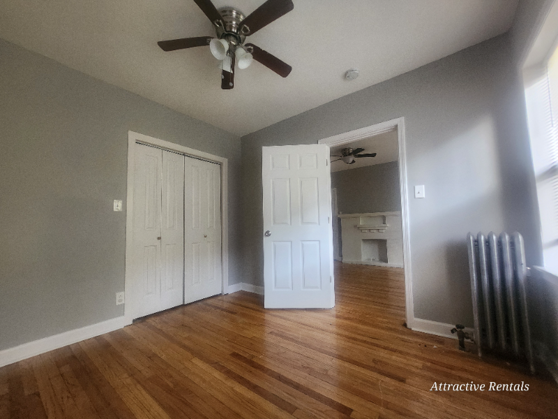 2916 W 64th St #1 - Photo 4 of 10