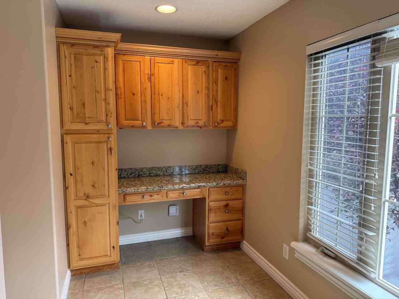 1361 E Mossy Springs Ln - Photo 7 of 20
