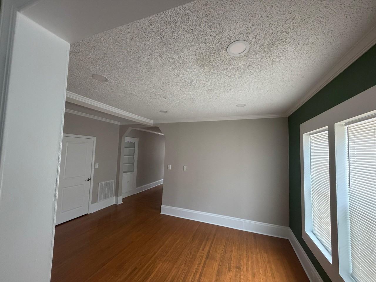 243 Spring St Sw - Photo 3 of 11