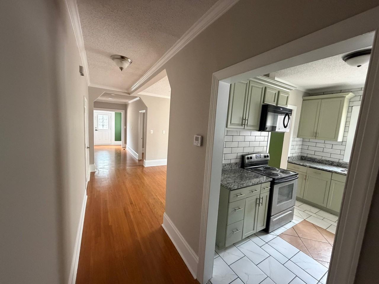 243 Spring St Sw - Photo 6 of 11