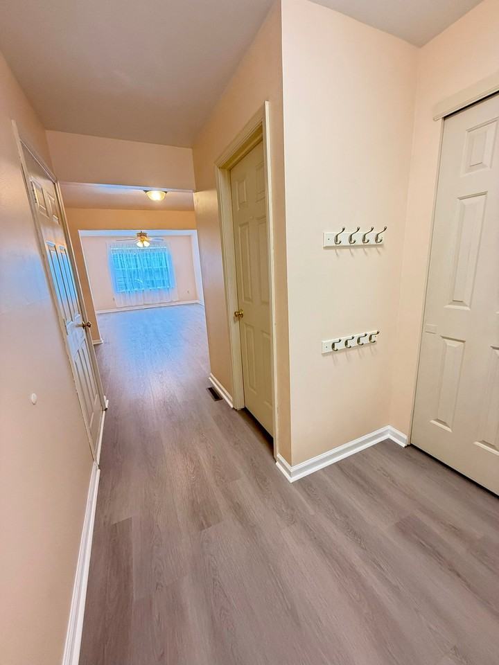 112 Galway Cir - Photo 2 of 20