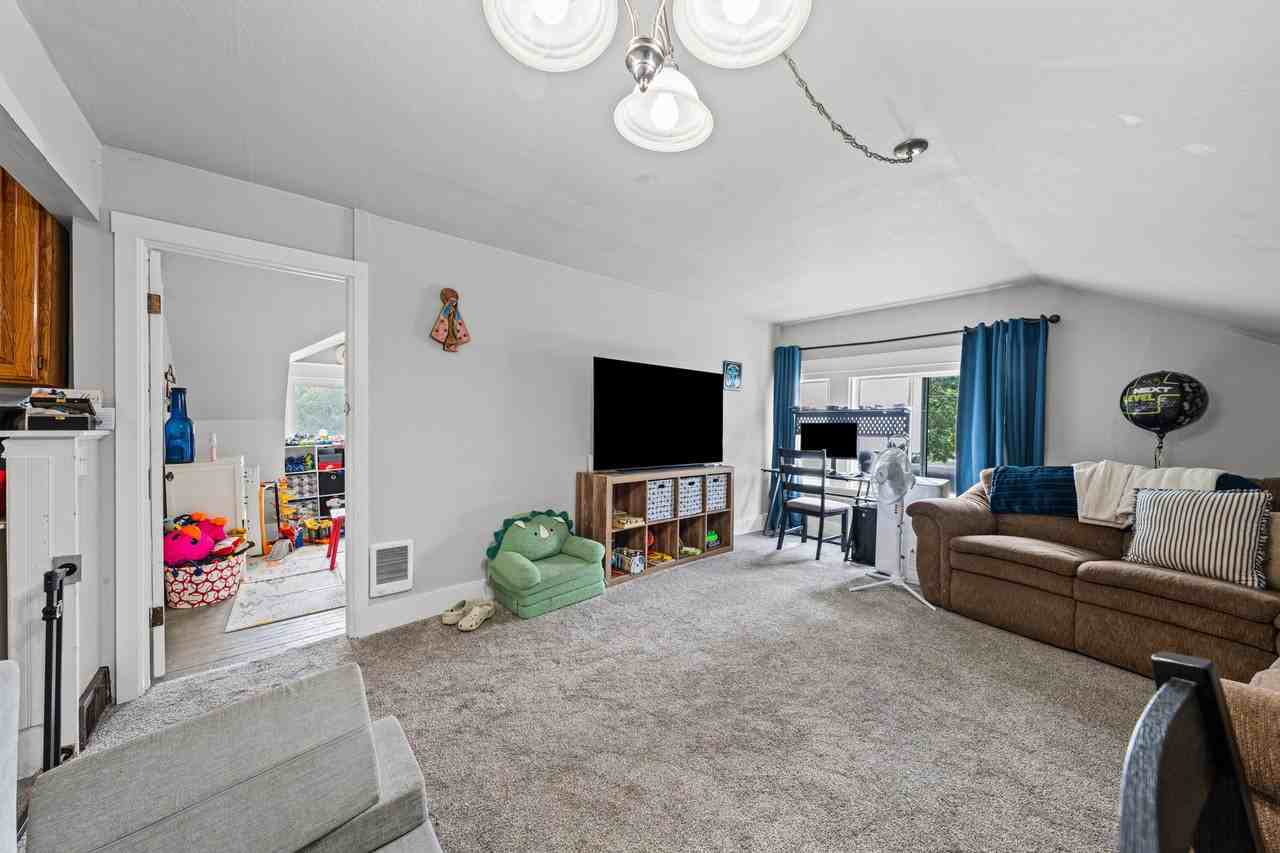 N 21st St #2703-5 - Photo 7 of 9