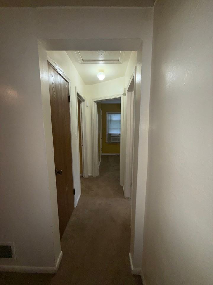 310 E Lyndon Ave - Photo 5 of 14